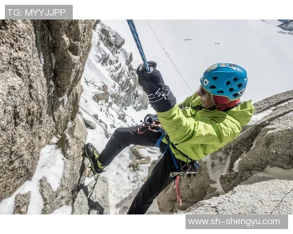 攀岩之巅：深入成都攀岩队的默契与挑战之旅